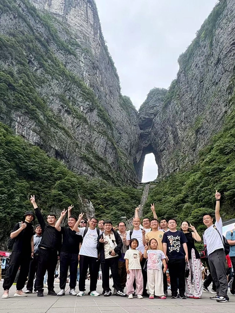 2025 Peak Forest Adventure: Walking Among the Clouds in Zhangjiajie
