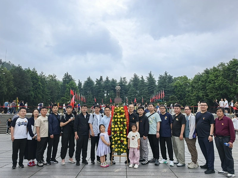 2025 Peak Forest Adventure: Walking Among the Clouds in Zhangjiajie