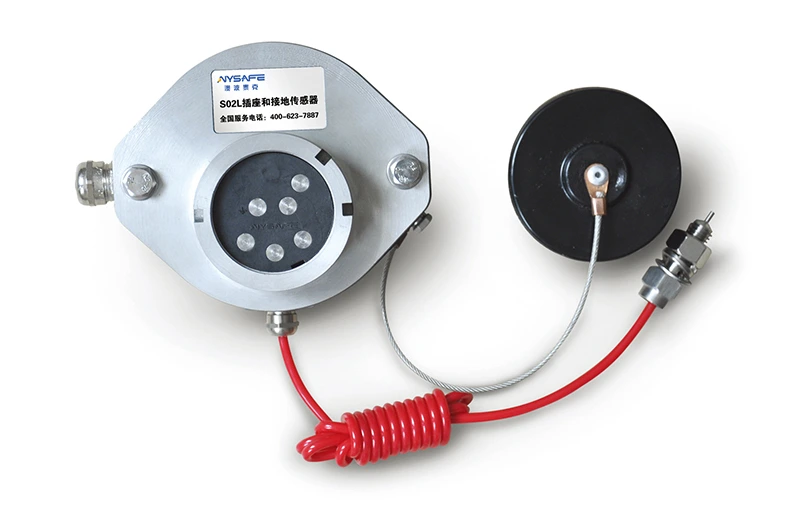 Tanker overfill sensor and socket